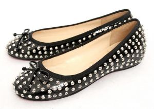 Photos of black and white - christian_louboutin_2010_flats__black_color.jpg